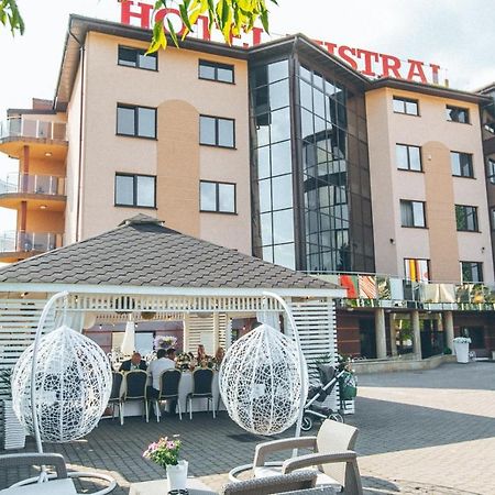 Hotel Mistral Marki  Exteriér fotografie