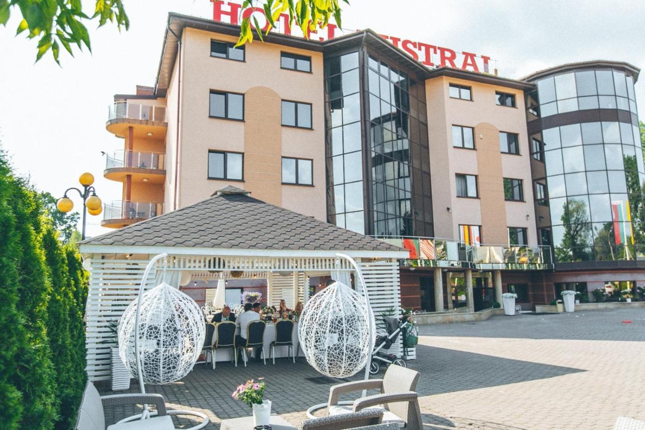 Hotel Mistral Marki  Exteriér fotografie