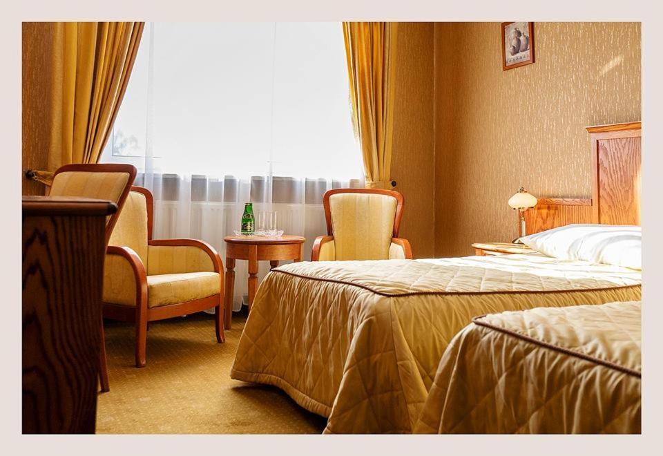 Hotel Mistral Marki  Exteriér fotografie